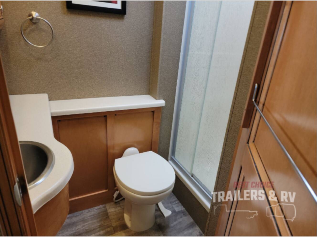 A photo of this 2016 Thor Motor Coach Palazzo 33.2