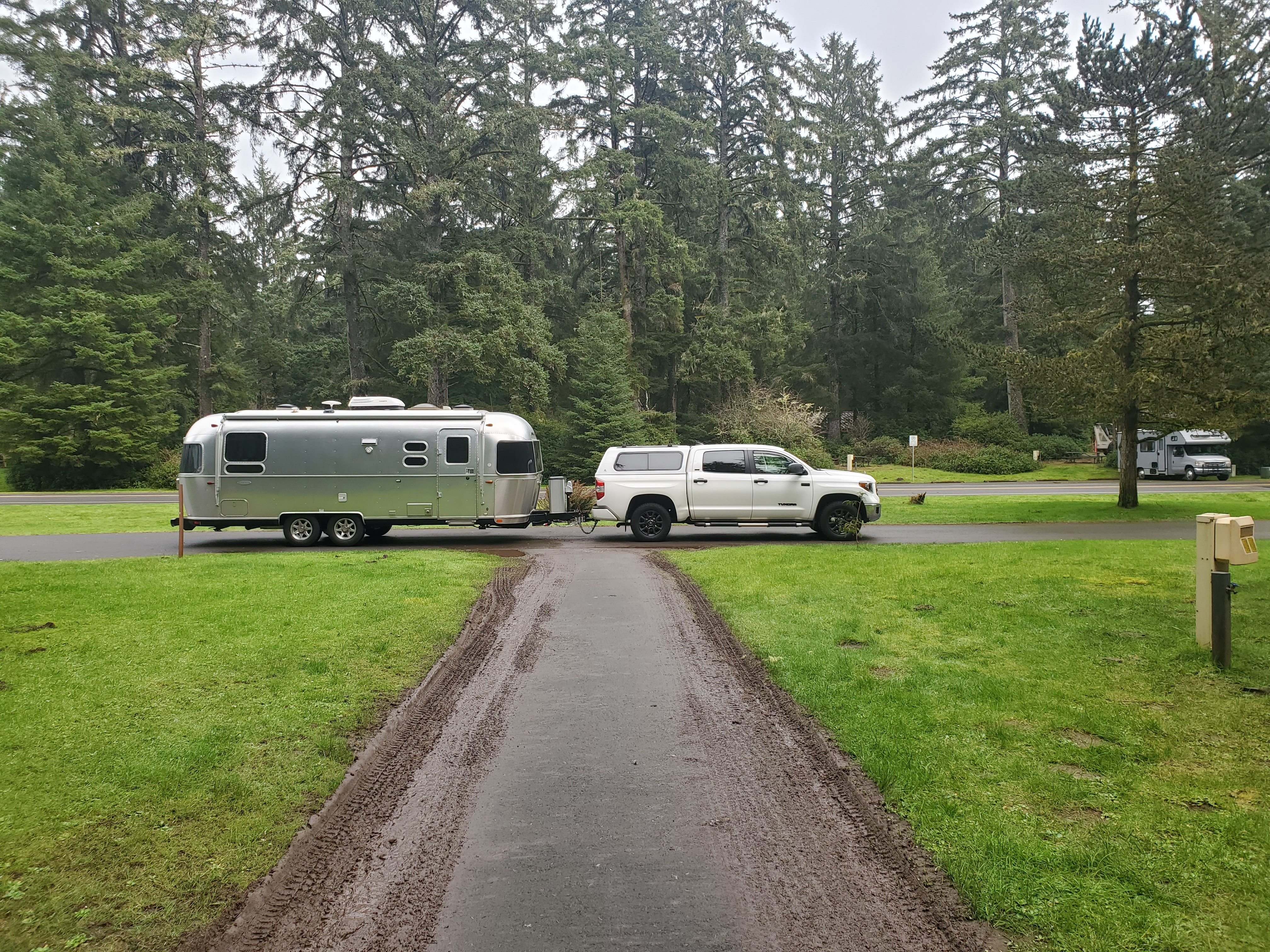 2018 Airstream FLYING CLOUD 25 TWIN in warren OR
