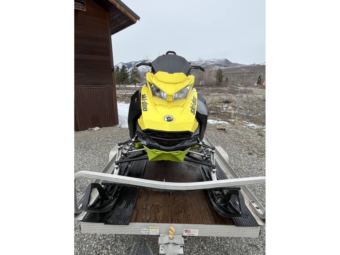 A photo of this 2017 Ski-Doo SUMMIT SP 850 E-TEC