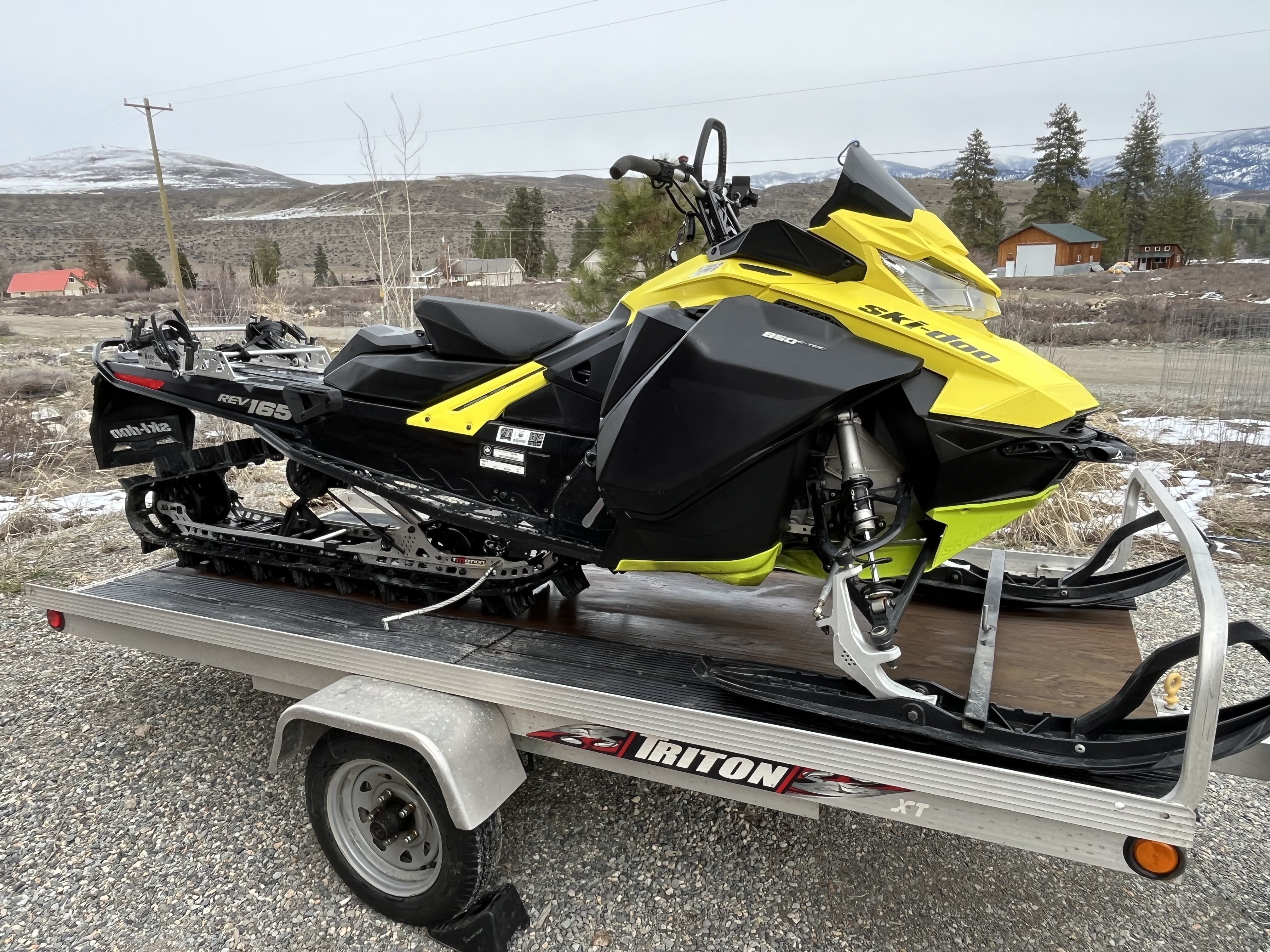 2017 Ski-Doo SUMMIT SP 850 E-TEC in winthrop WA