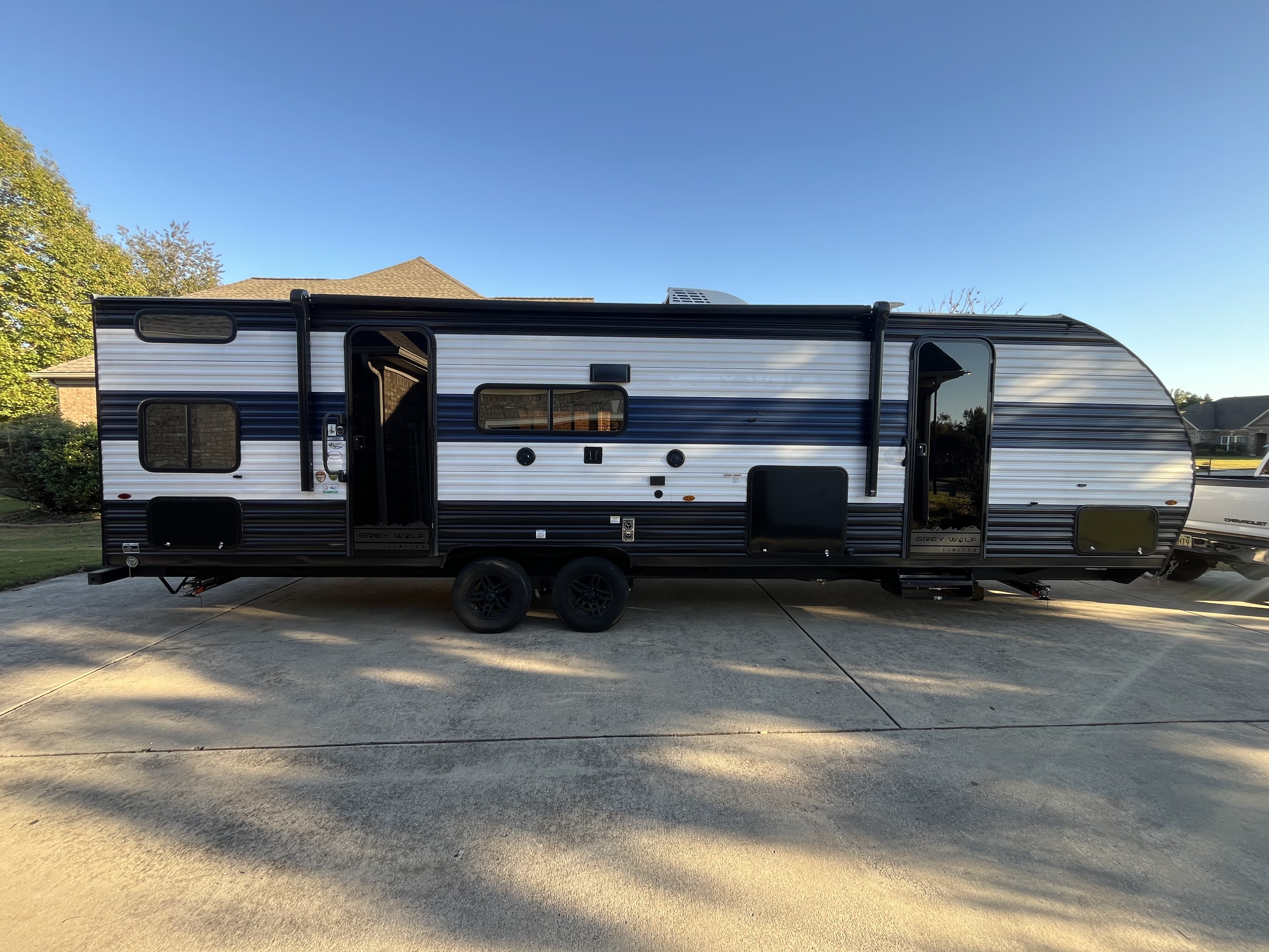 2023 Forest River GREY WOLF 27DBH RV