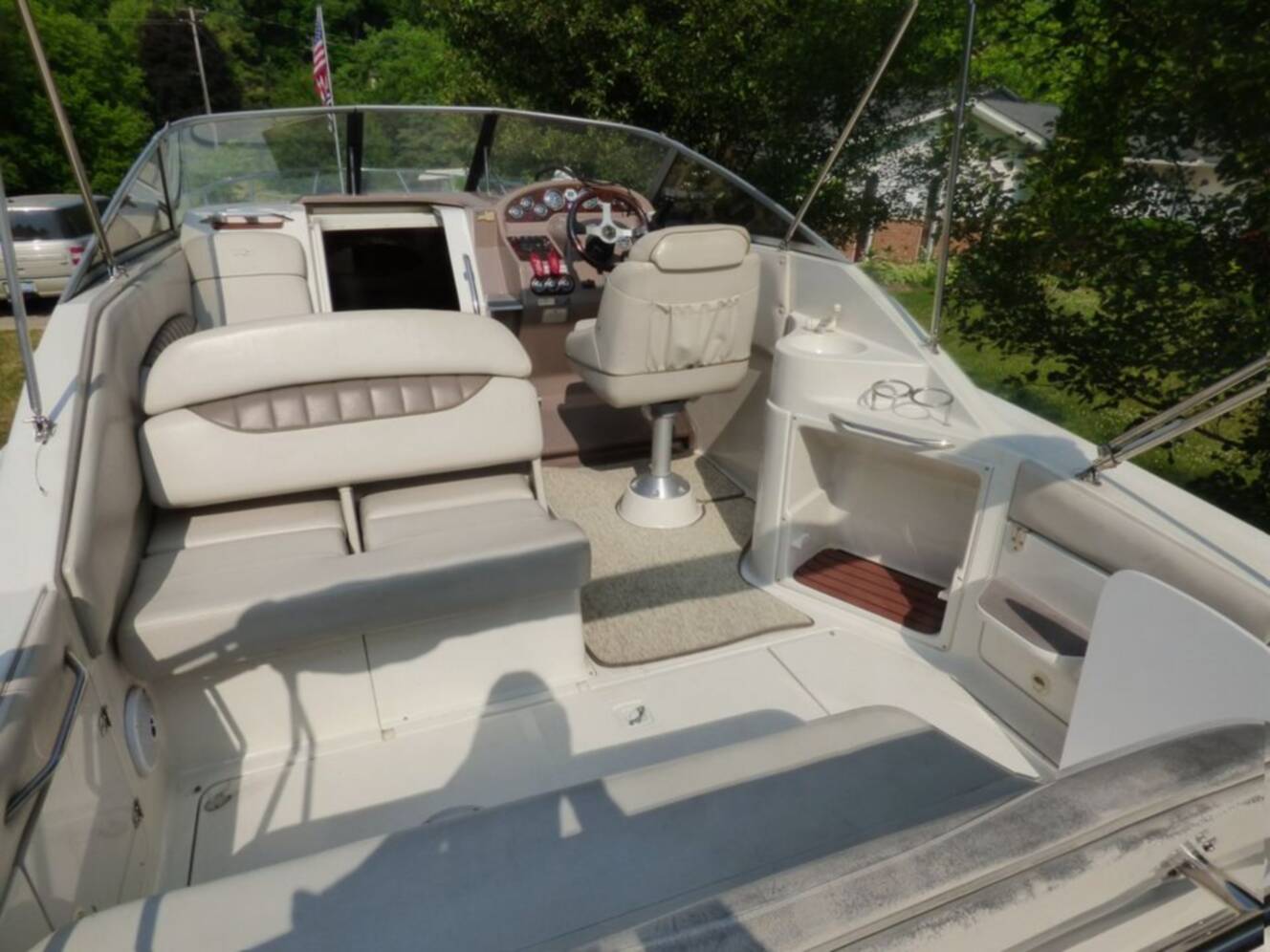 A photo of this 2002 Regal 2765 Commodore