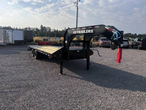 2026 PJ TRAILERS 25' Gooseneck Trailer (25,900 GVWR) in Columbia Falls, MT