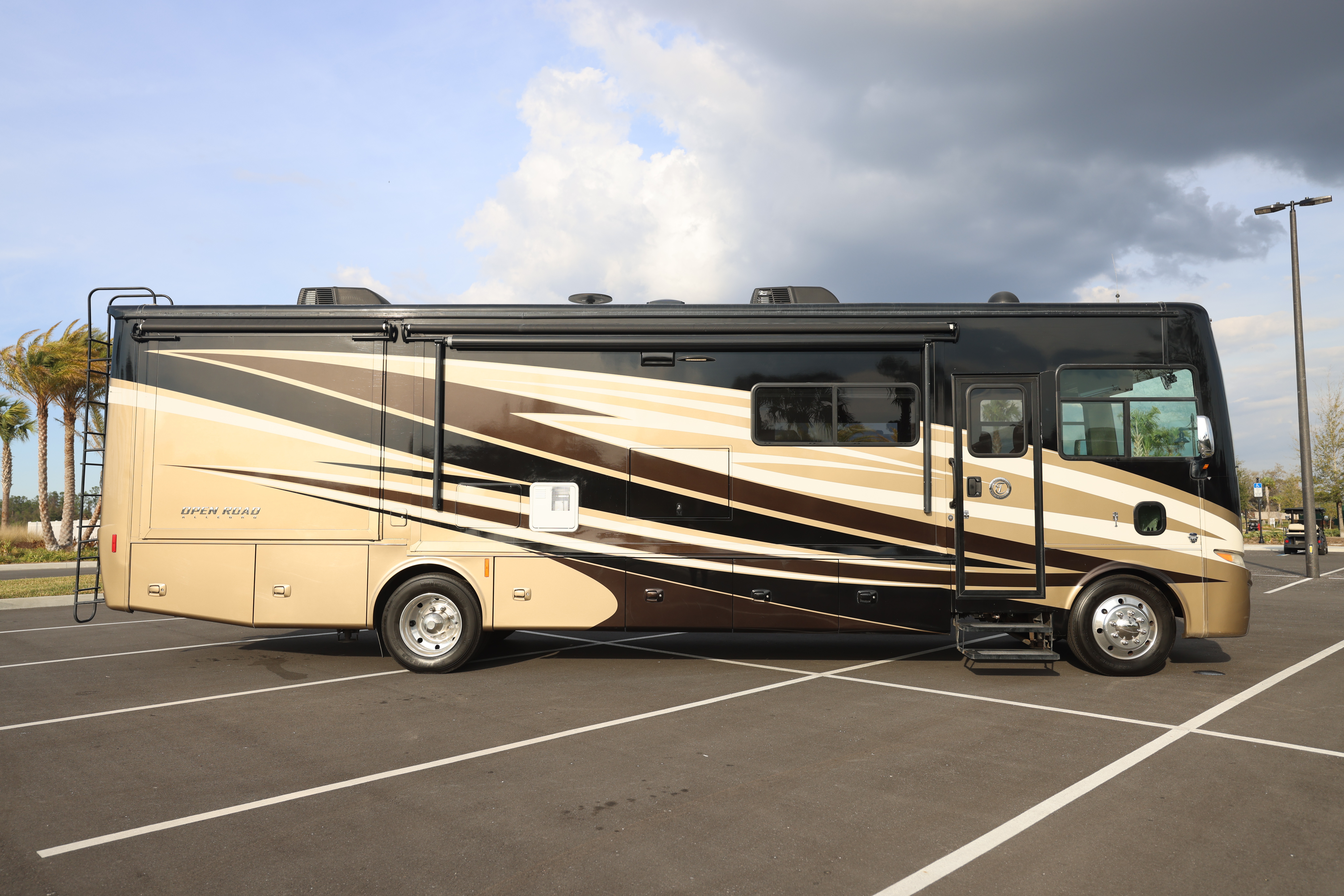 2018 Tiffin Motorhomes ALLEGRO OPEN ROAD 34PA in the villages FL