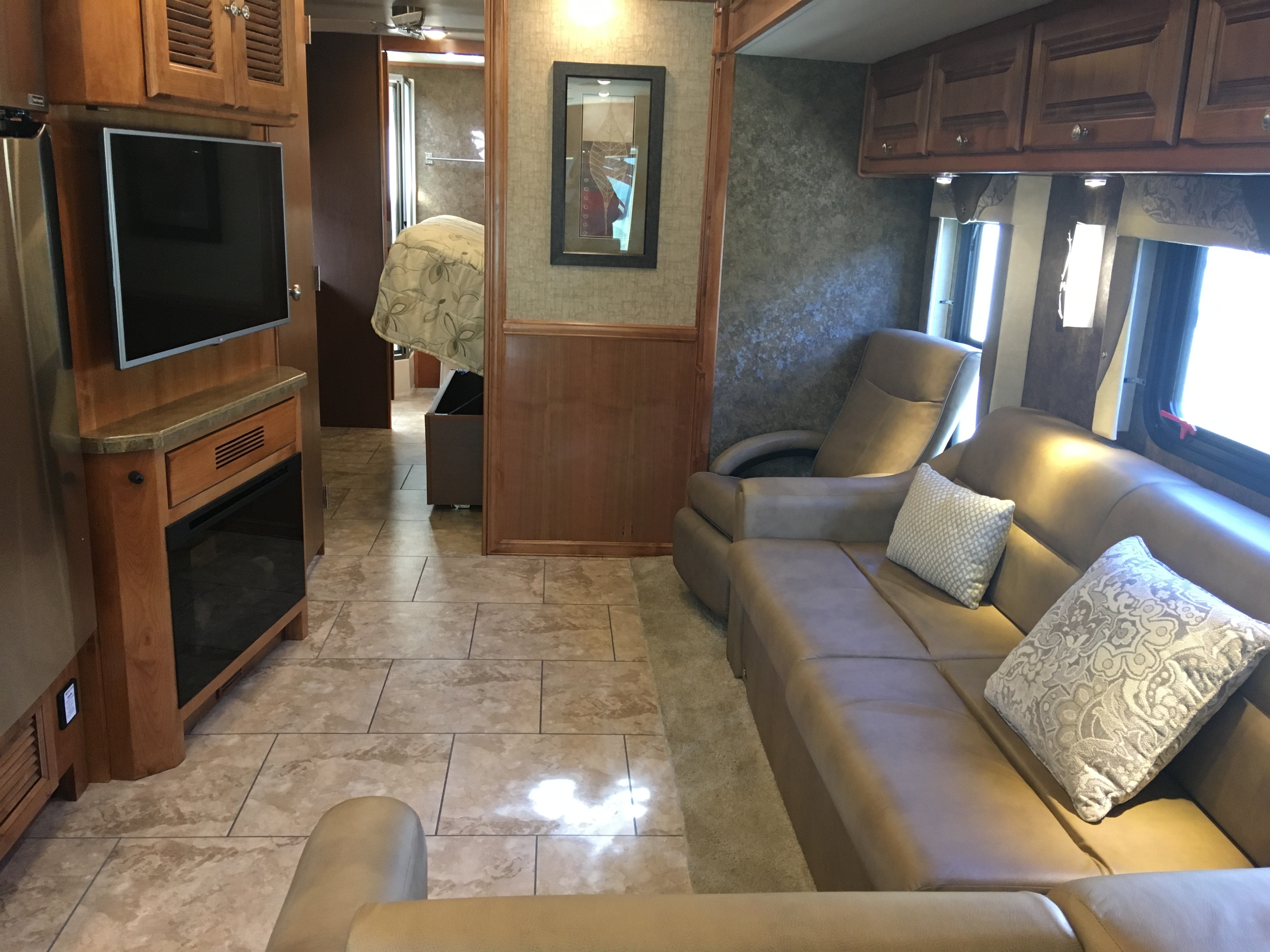 2015 Tiffin Motorhomes ALLEGRO OPEN ROAD 36LA in stanwood WA