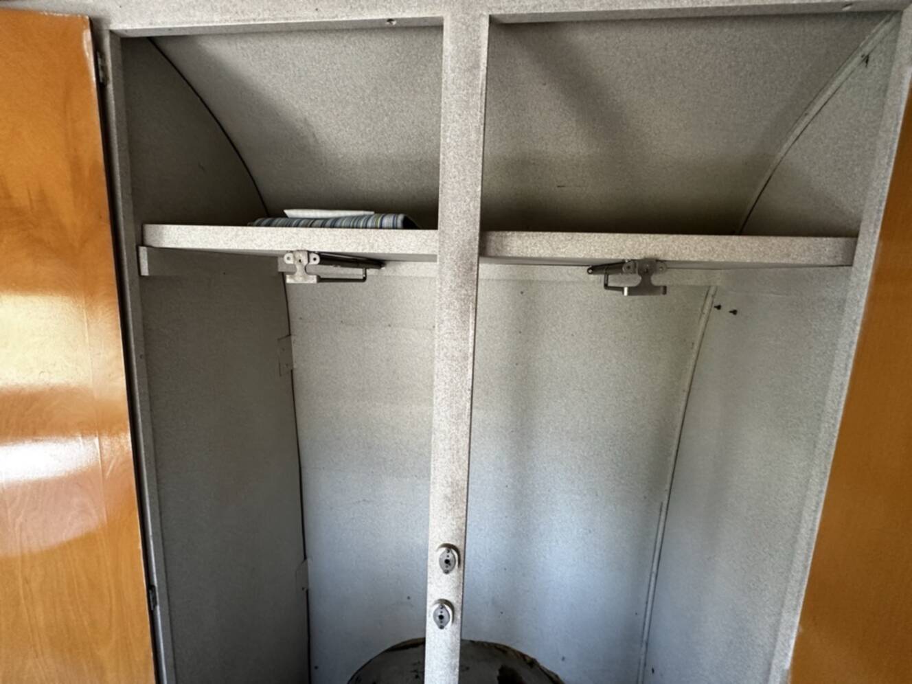 A photo of this 1954 Airstream SAFARI 22