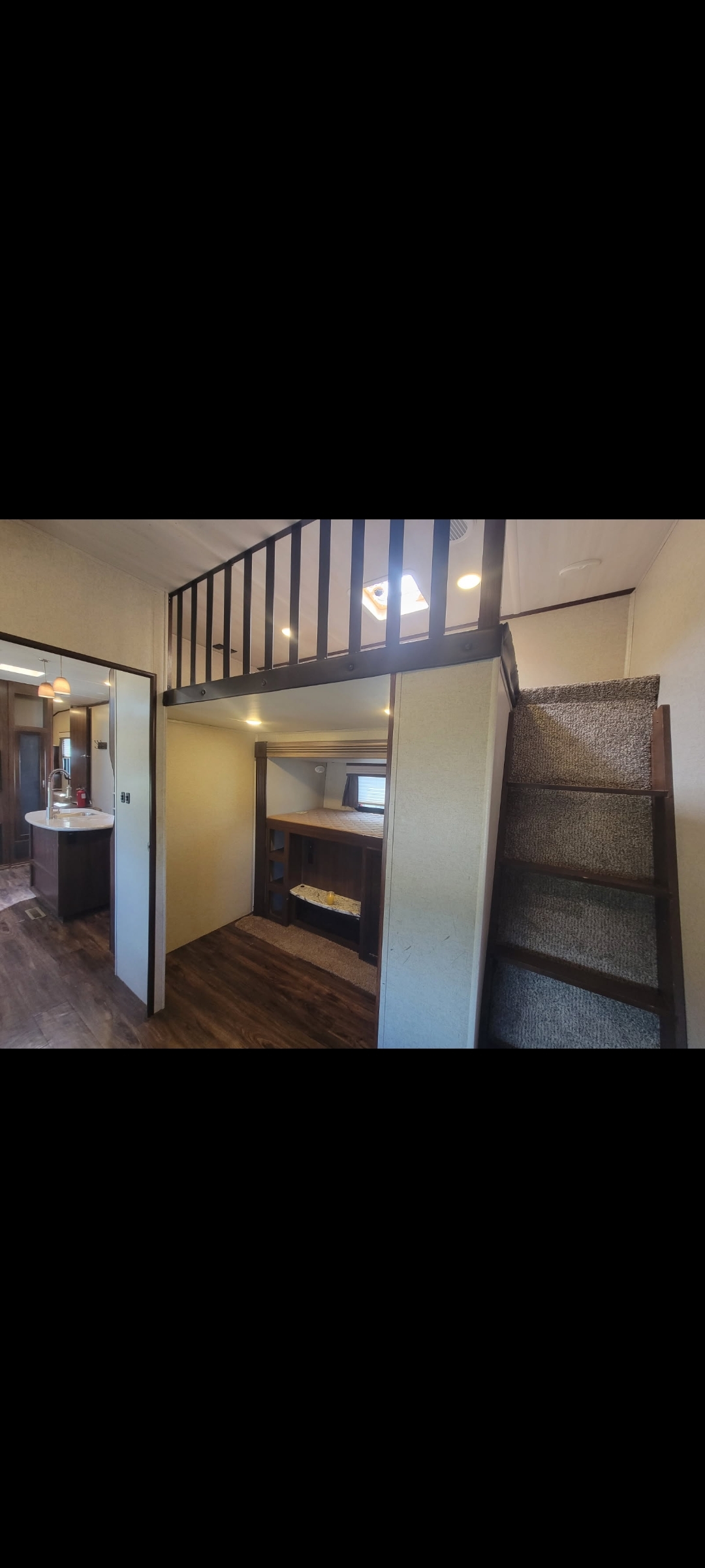 2017 Heartland SUNDANCE 3700RLB RV