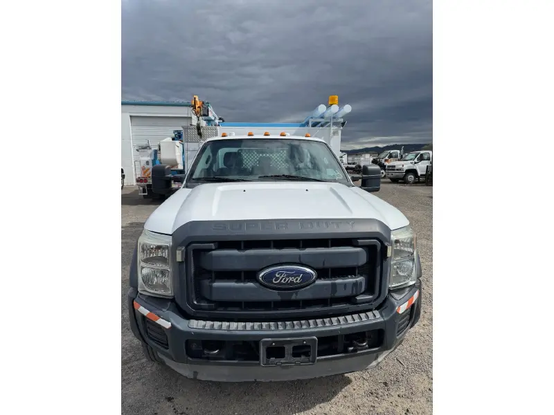 2012 FORD F550