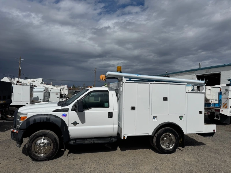 2012 FORD F550
