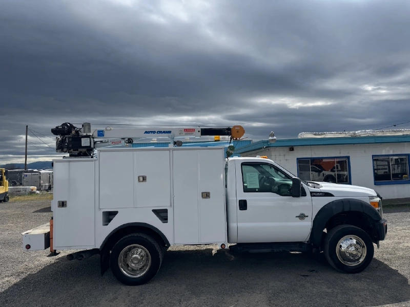 2012 FORD F550