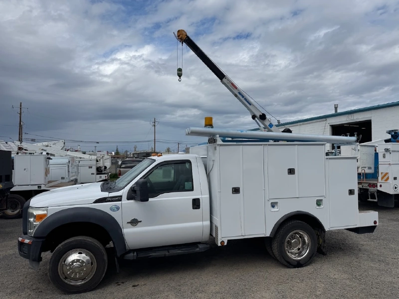 2012 FORD F550