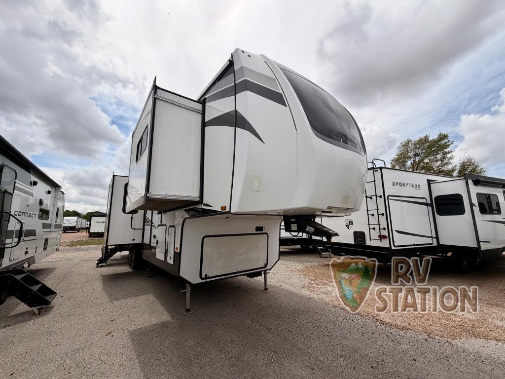 2022 Forest River Rv Cardinal 403FKLE in katy TX