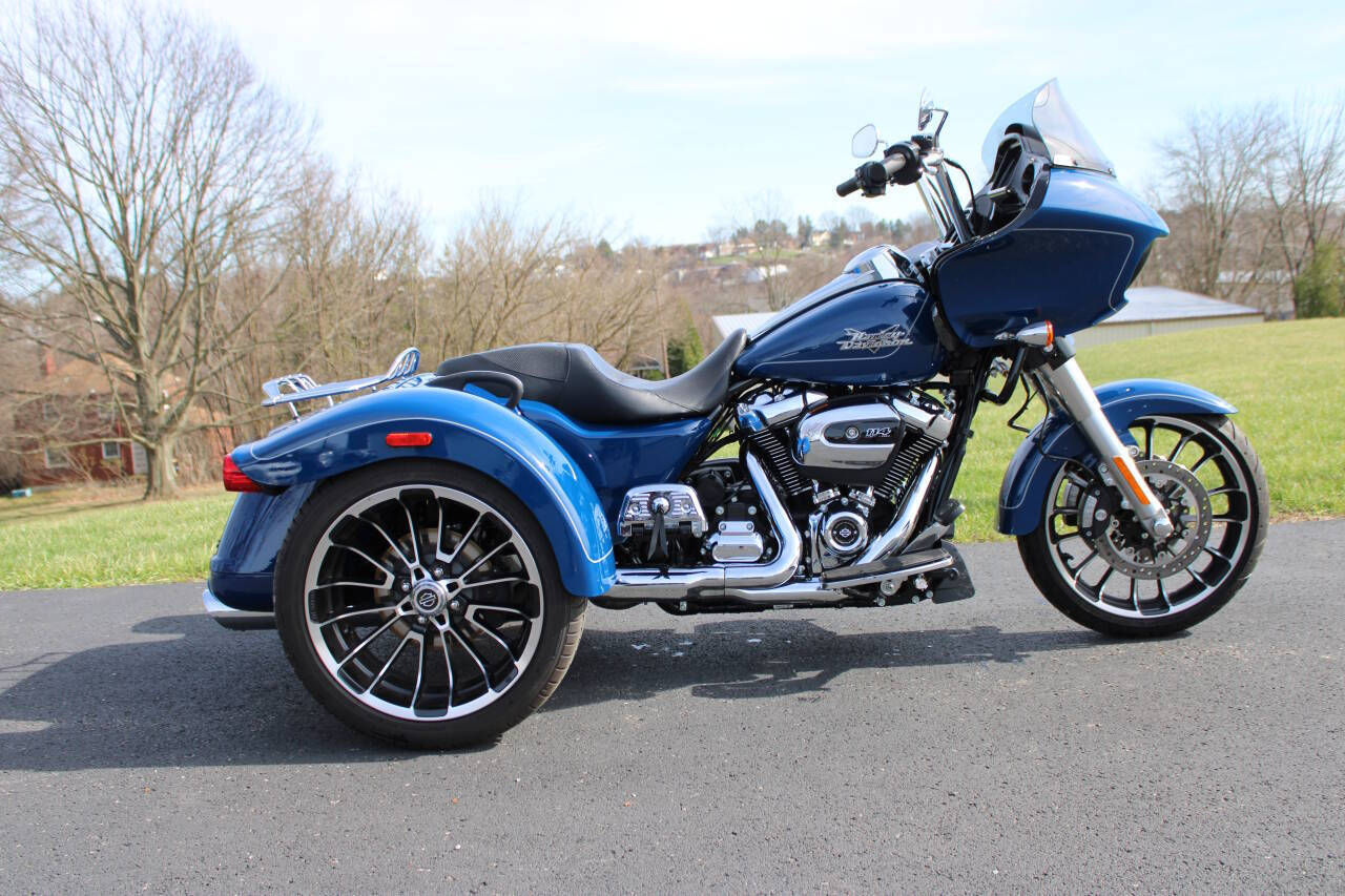 2023 Harley-Davidson ROADGLIDE TRIKE FLTRT 3 in Irwin, PA
