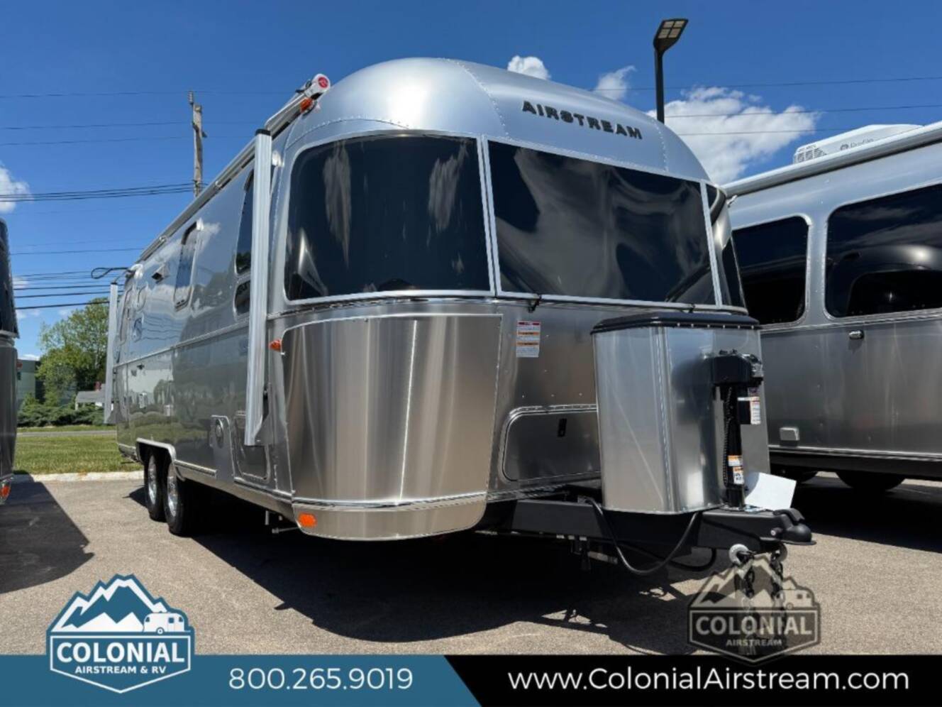 A photo of this 2026 Airstream Globetrotter 25FBT Twin
