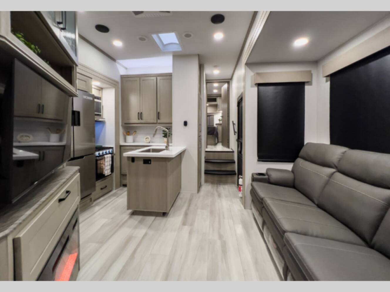 A photo of this 2026 Grand Design Momentum G-Class 320G