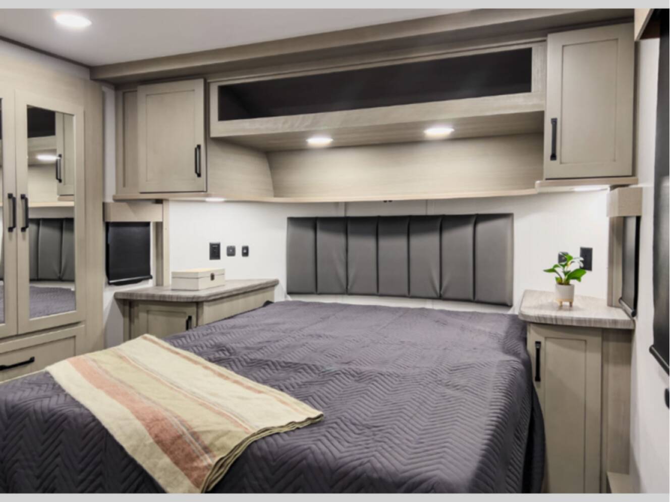 A photo of this 2026 Grand Design Momentum G-Class 320G