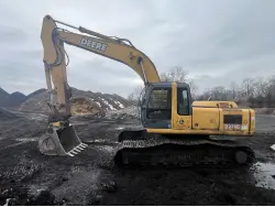 2003 JOHN DEERE 270C LC