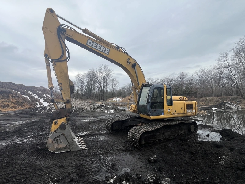 2003 JOHN DEERE 270C LC