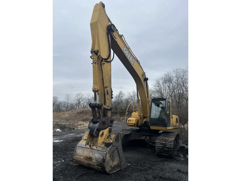 2003 JOHN DEERE 270C LC