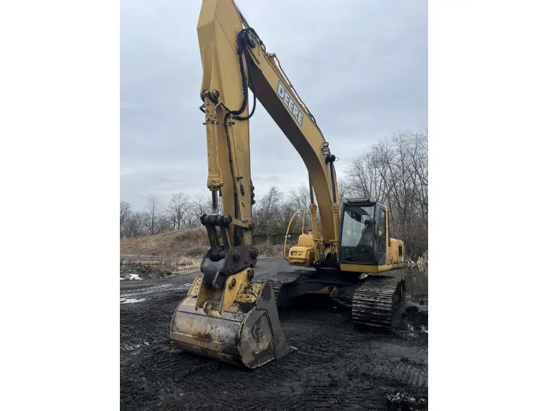 2003 JOHN DEERE 270C LC