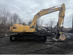2003 JOHN DEERE 270C LC