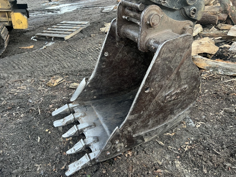 2003 JOHN DEERE 270C LC