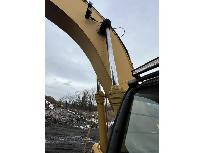 2003 JOHN DEERE 270C LC