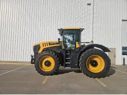 2026 JCB Fastrac 8330