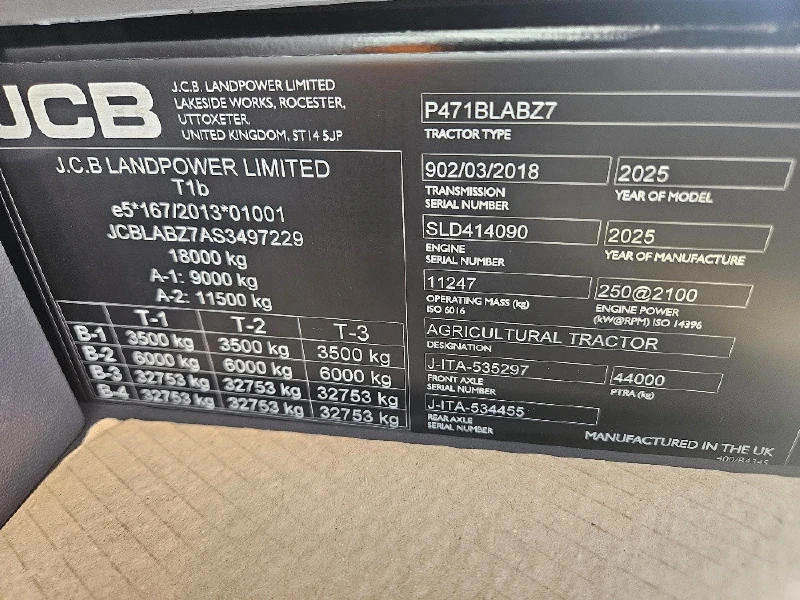 2026 JCB Fastrac 8330