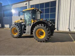 2025 JCB Fastrac 4220