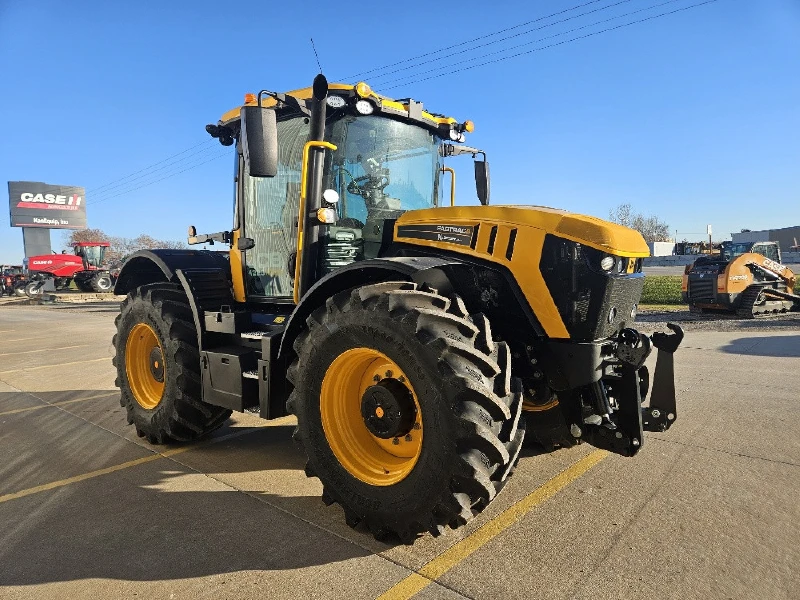 2025 JCB Fastrac 4220