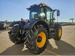 2025 JCB Fastrac 4220