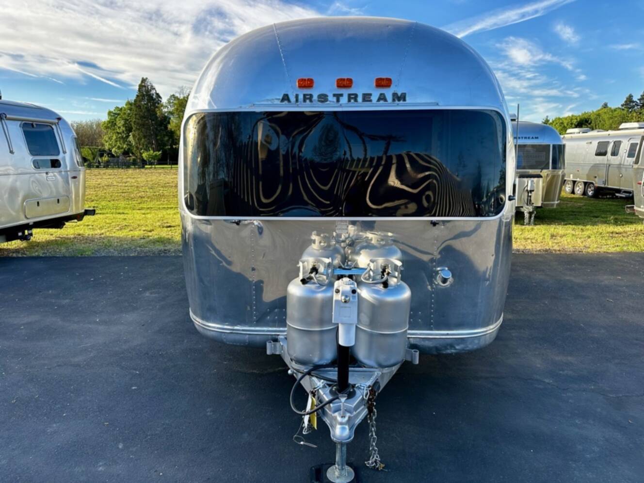 A photo of this 1969 Airstream Land Yacht Safari 23
