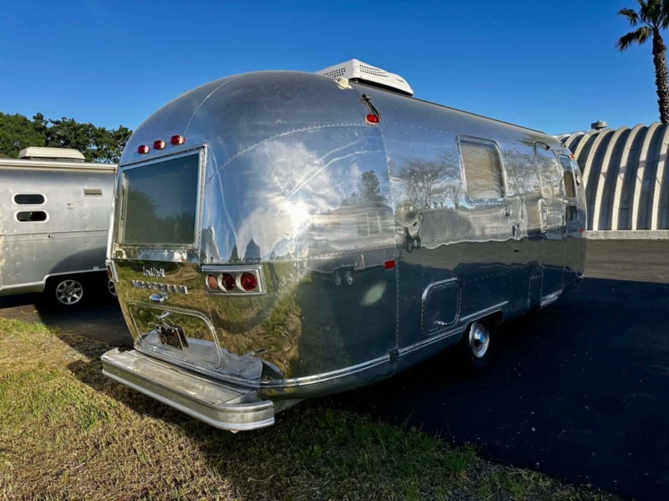 A photo of this 1969 Airstream Land Yacht Safari 23
