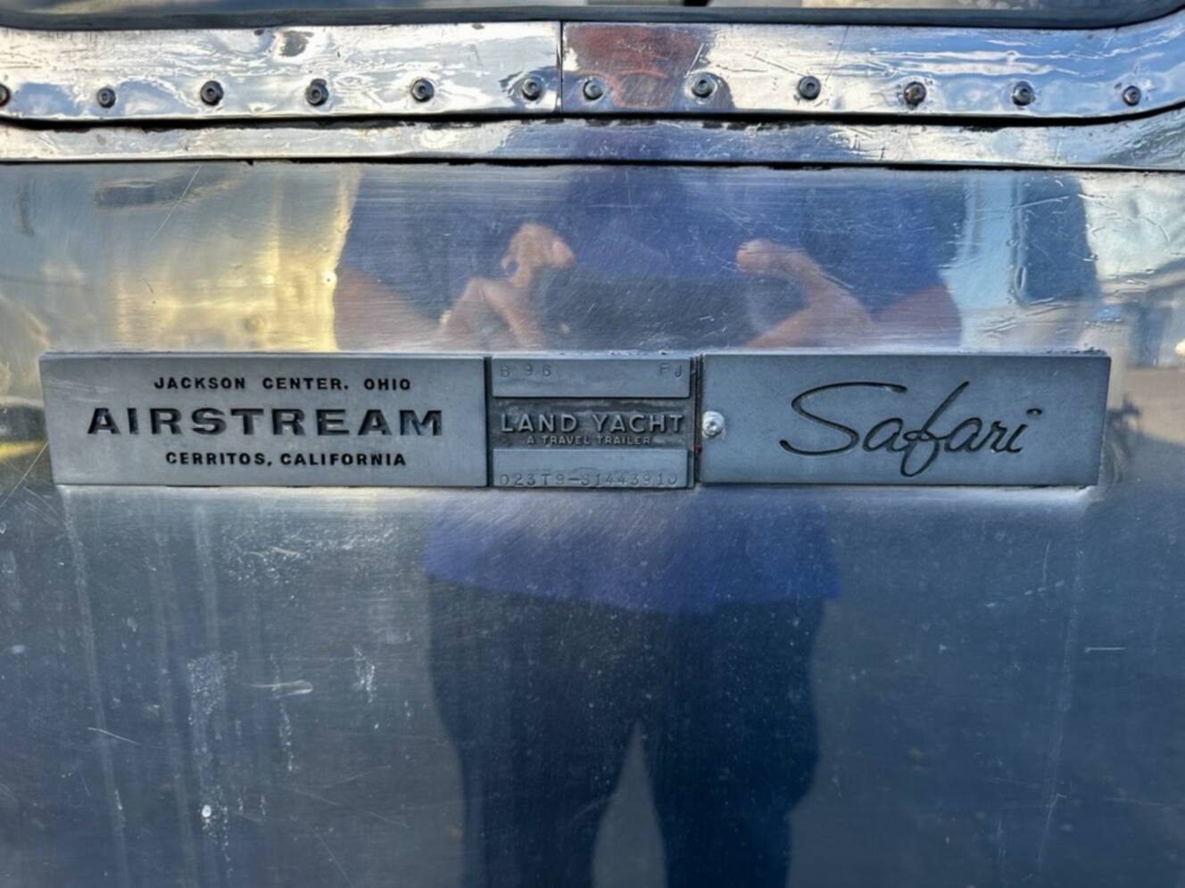 A photo of this 1969 Airstream Land Yacht Safari 23