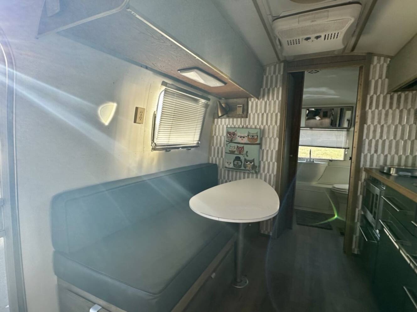 A photo of this 1969 Airstream Land Yacht Safari 23