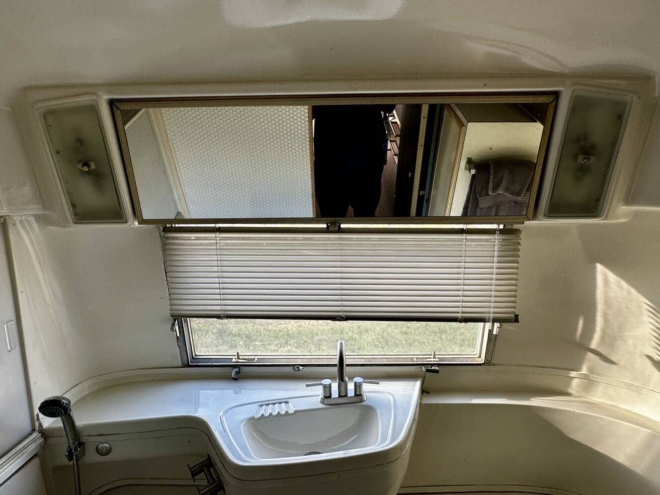 A photo of this 1969 Airstream Land Yacht Safari 23