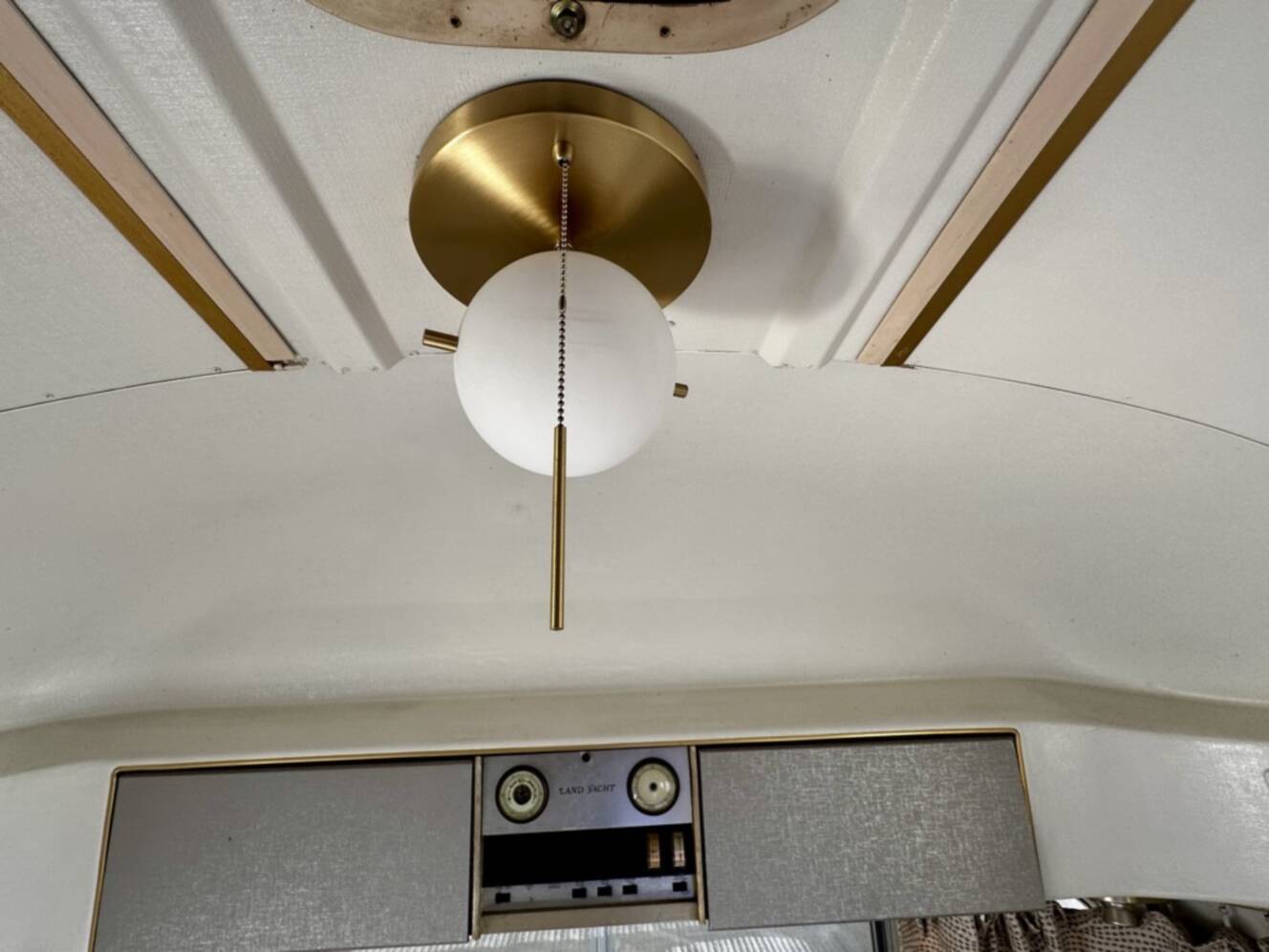 A photo of this 1969 Airstream Land Yacht Safari 23