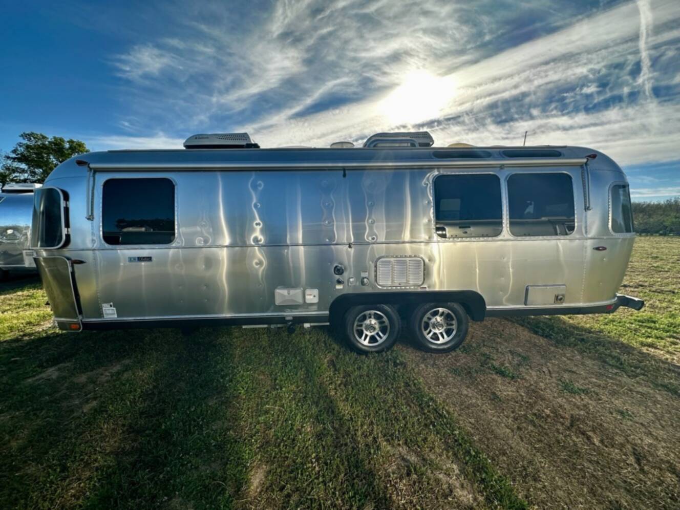 A photo of this 2016 Airstream PENDLETON 27FB