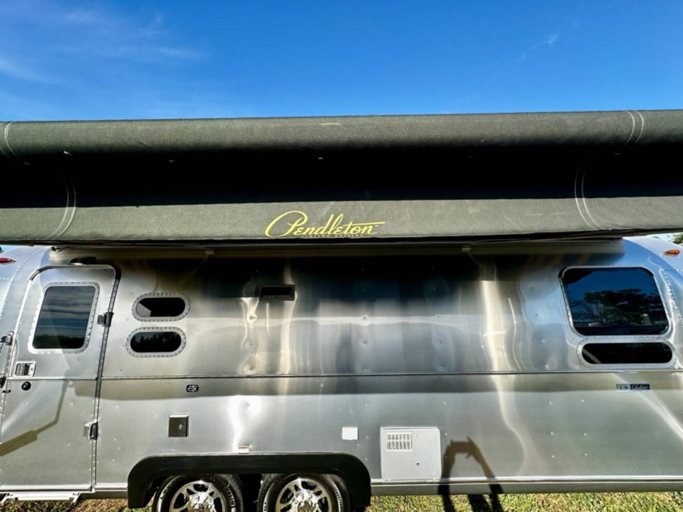 A photo of this 2016 Airstream PENDLETON 27FB