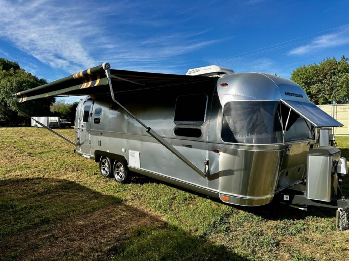A photo of this 2016 Airstream PENDLETON 27FB