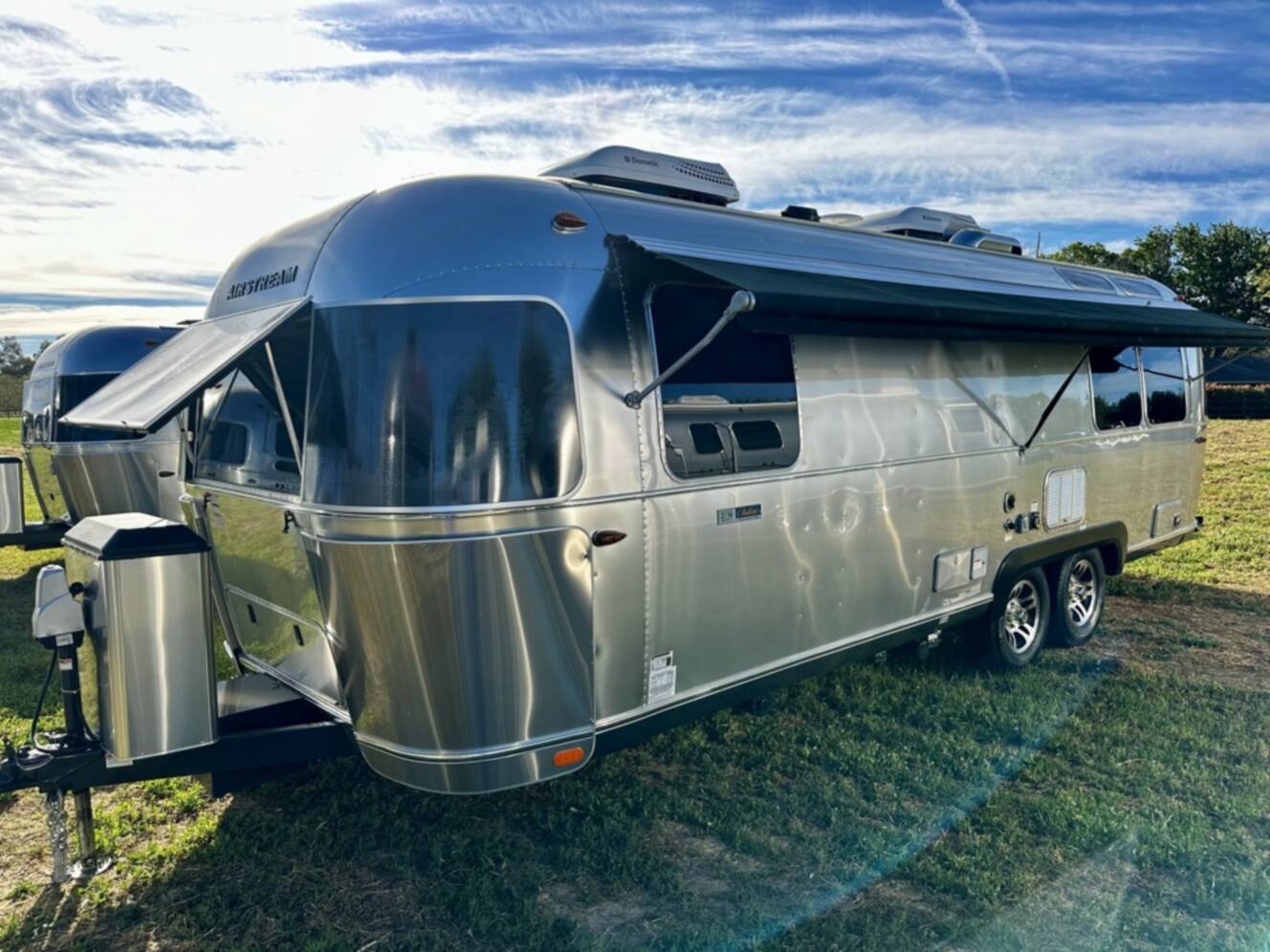 A photo of this 2016 Airstream PENDLETON 27FB