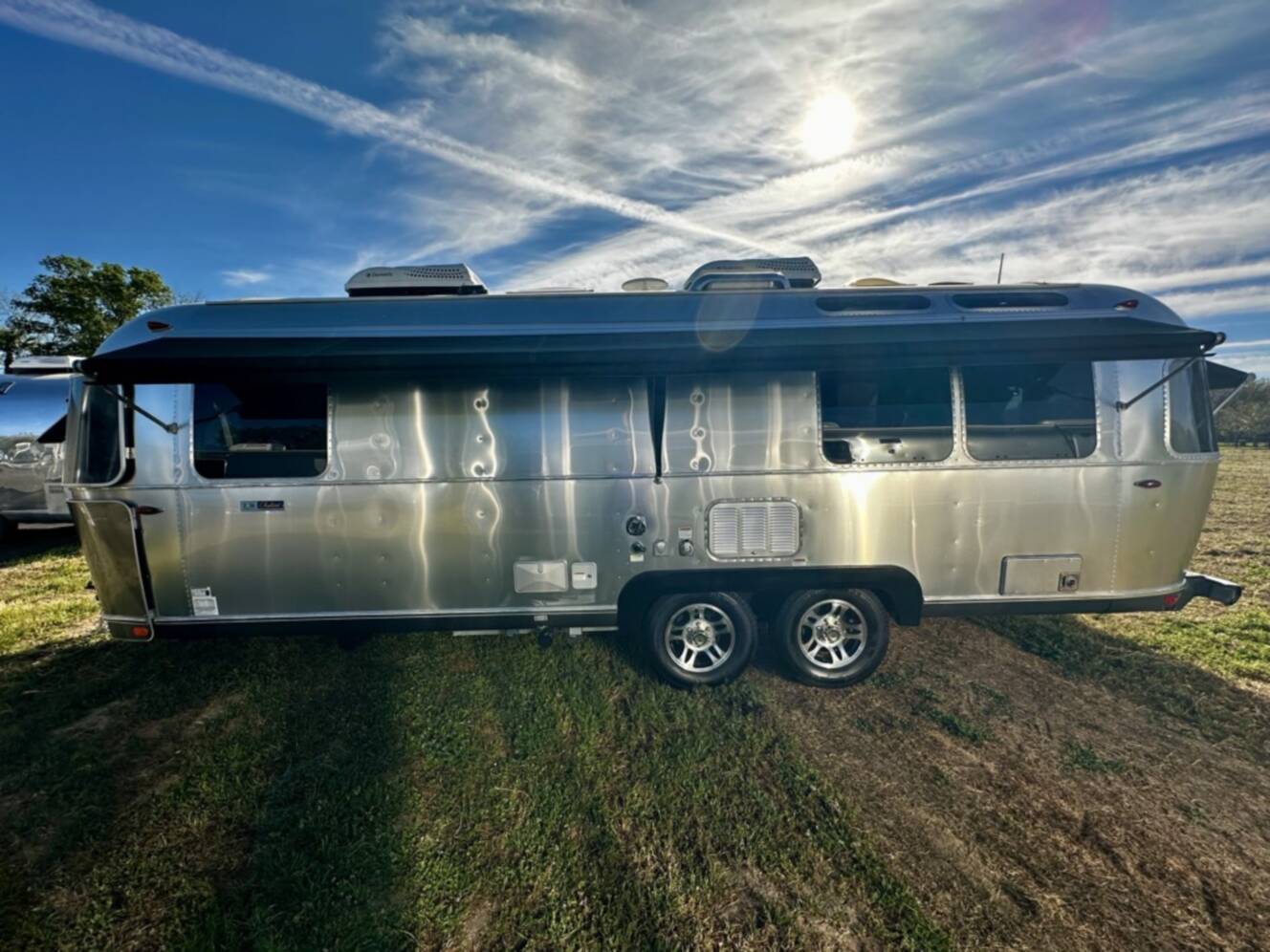 A photo of this 2016 Airstream PENDLETON 27FB