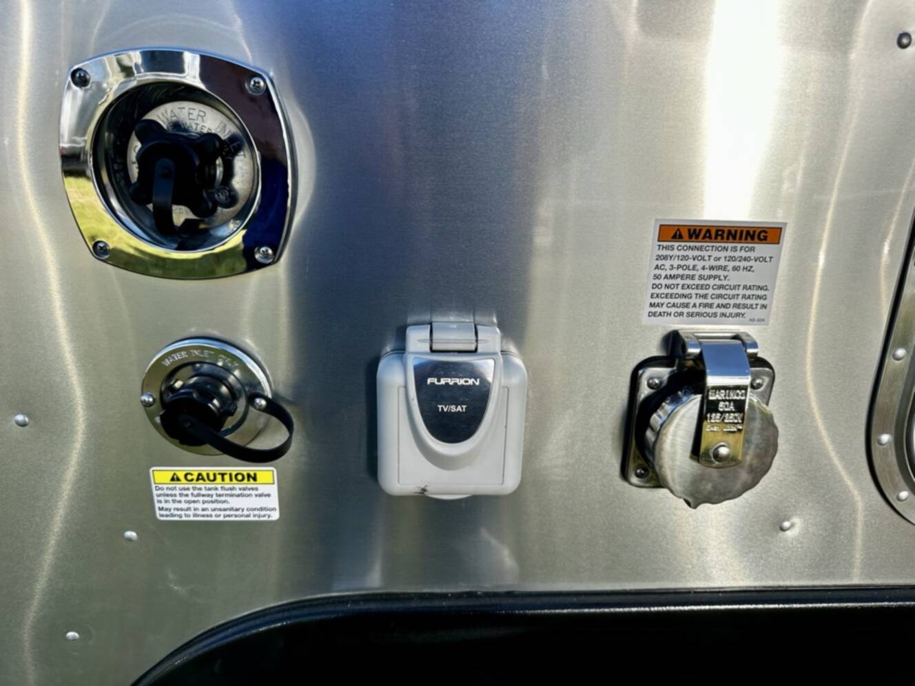 A photo of this 2016 Airstream PENDLETON 27FB