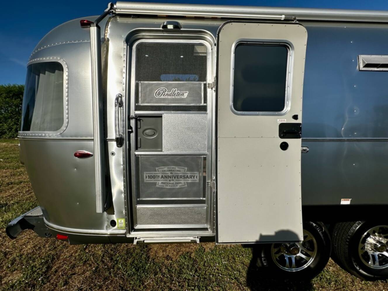 A photo of this 2016 Airstream PENDLETON 27FB