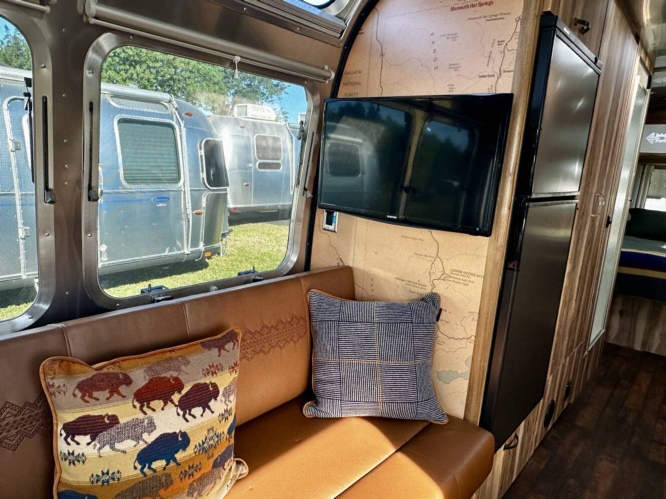 A photo of this 2016 Airstream PENDLETON 27FB