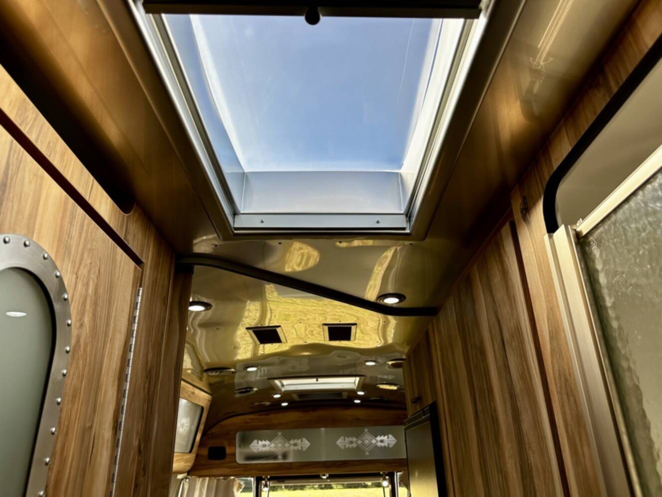 A photo of this 2016 Airstream PENDLETON 27FB
