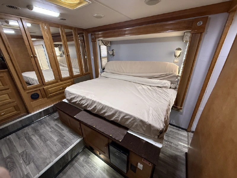 2008 GULF STREAM CRESCENDO 40K