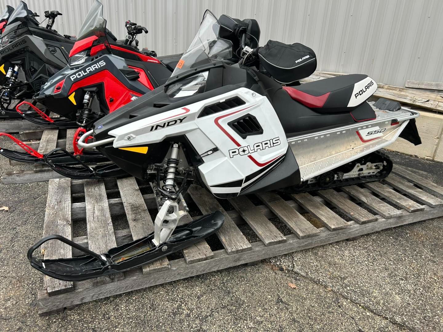 2022 Polaris 550 Indy 121 ES Snowmobile snowmobile