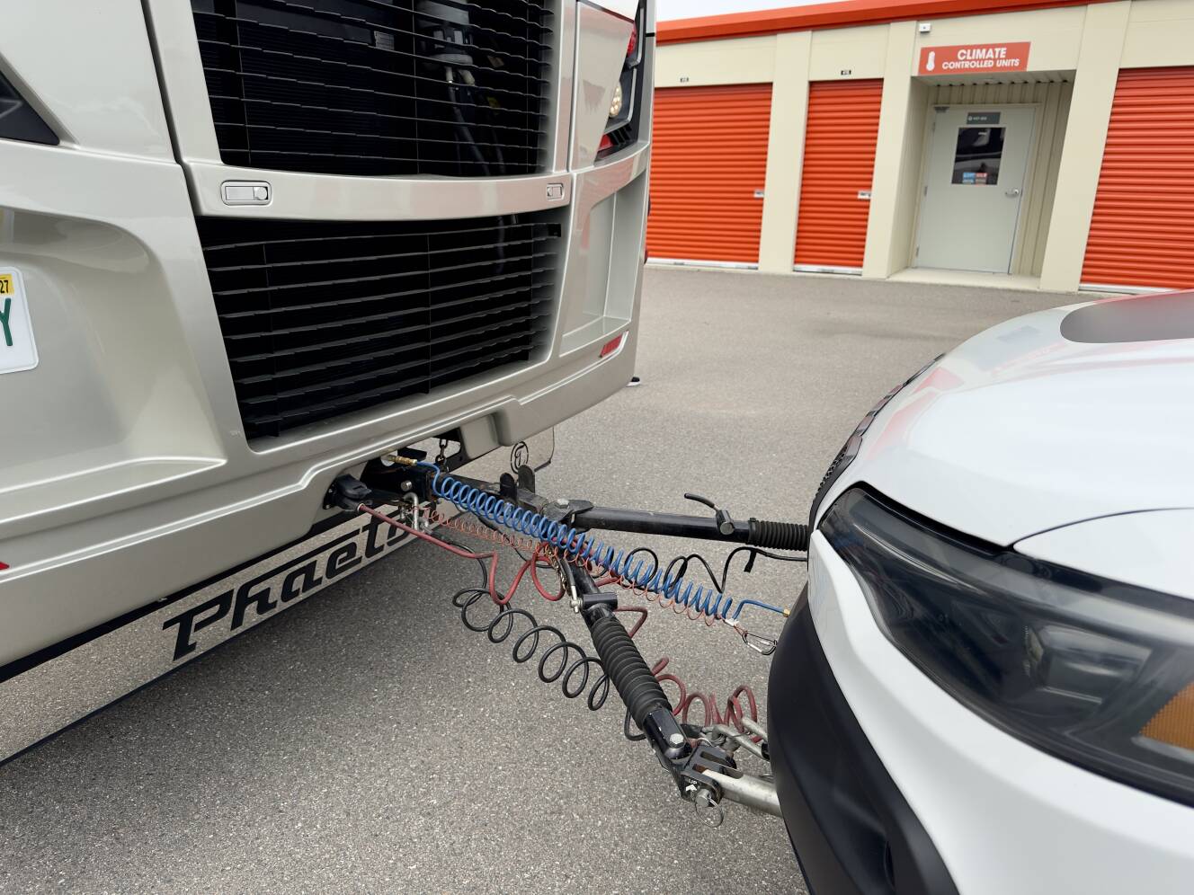 A photo of this 2022 Tiffin Motorhomes PHAETON 40 QBH